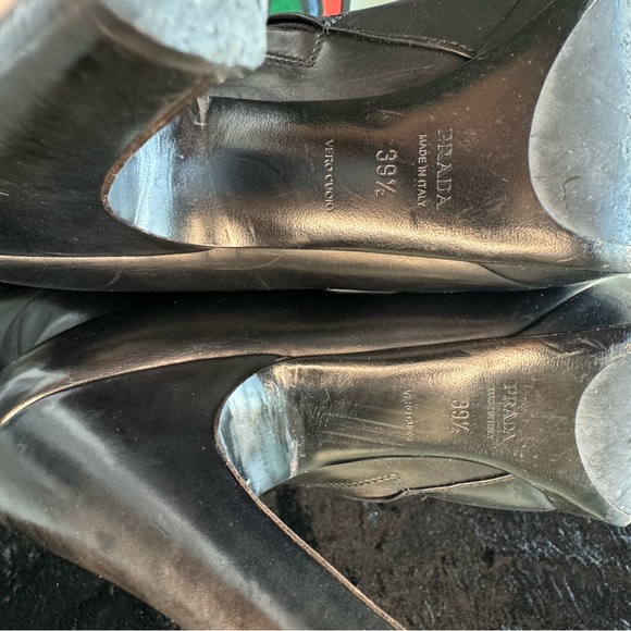 Prada leather heel boots in pristine condition - Picture 2 of 4